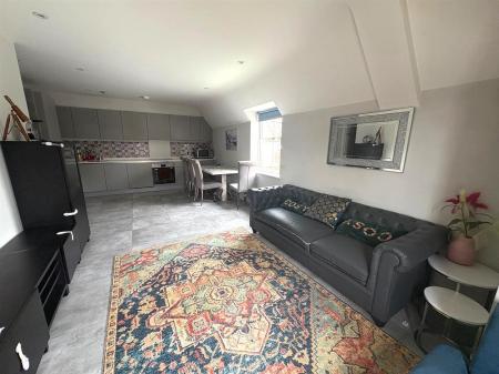 Lounge/Diner