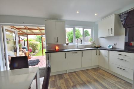 L-shaped entrance hallway