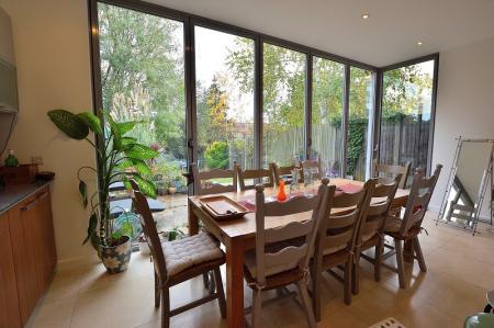 Impressive Kitchen/Diner