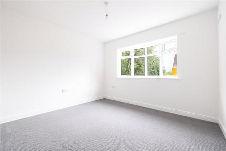 Sitting Room/Bed 5