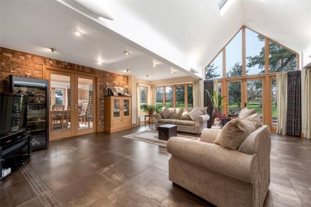 Living/Dining Area