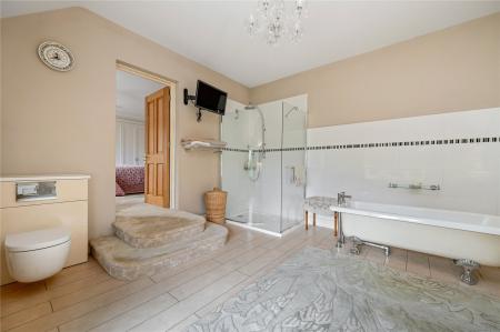 En-Suite 1