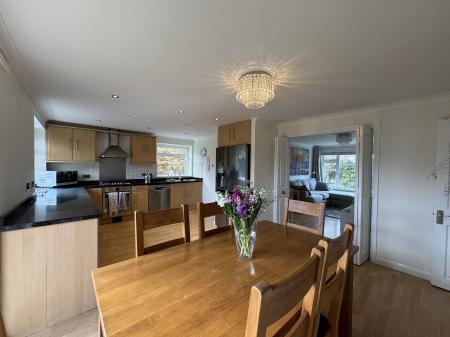 DINER/KITCHEN