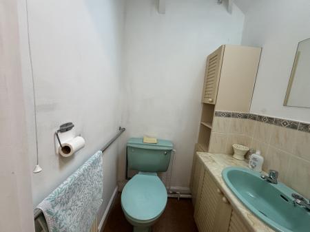 Second Cloakroom