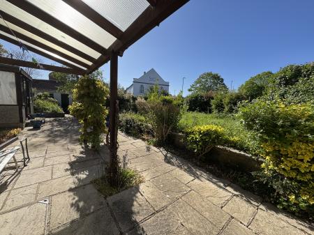 Pergola to Garden