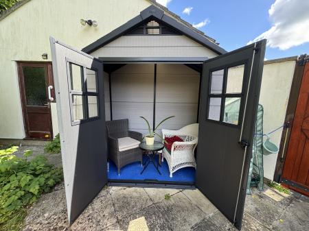 GARDEN HOUSE