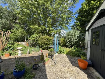 GARDEN HOUSE