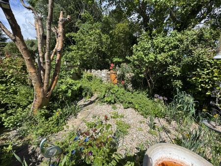 GARDEN TREE