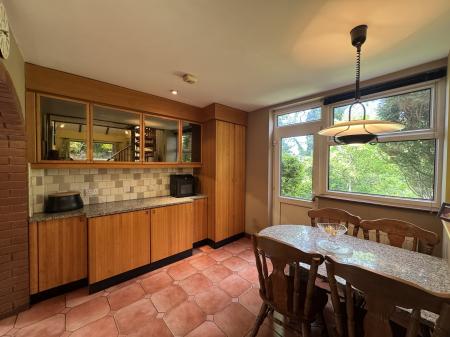 BREAKFAST ROOM