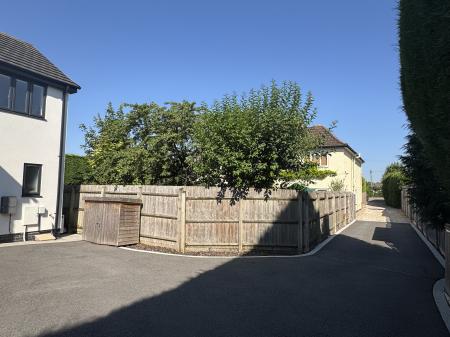 ALMONDSBURY, NR BRISTOL