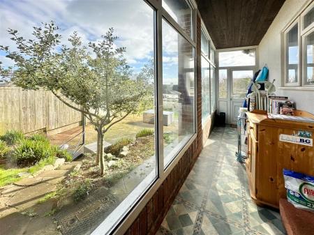 Garden Room Into Garden.JPG