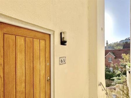 6a Prings Court 6.JPG