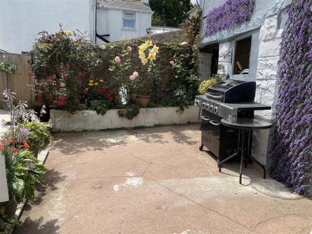 Melville rear garden 2.jpeg