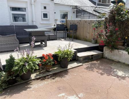 Melville rear garden 1.jpeg