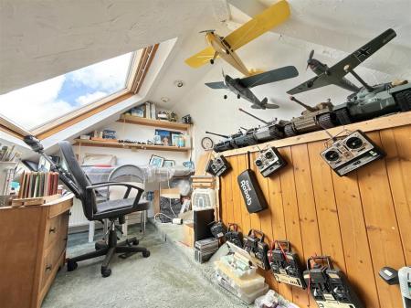 Loft Room.jpg