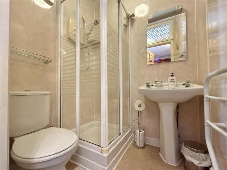 Bedroom 2 Ensuite.jpeg