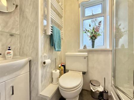 Bedroom 6 Ensuite.jpeg