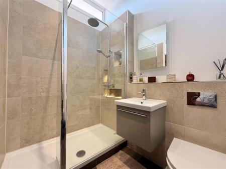 Modern Shower Room.jpeg