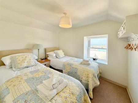 Bed 3.JPG