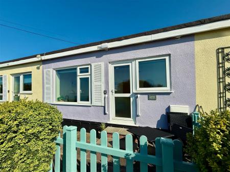 Front Right Quarter.JPG