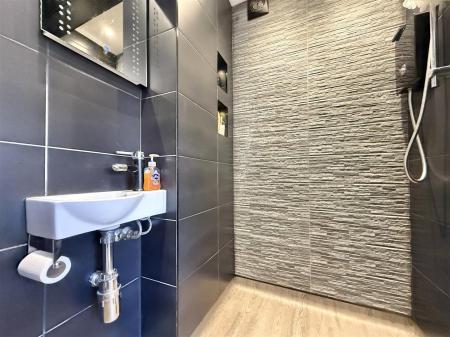 En Suite Wet Room.jpg