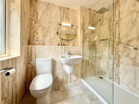 En Suite Shower Room.JPG