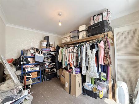 Bedroom 4.jpg