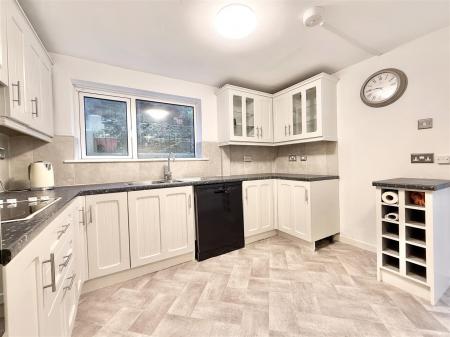 Kitchen_.jpg