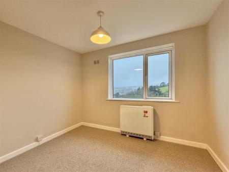 Bedroom 4.jpg