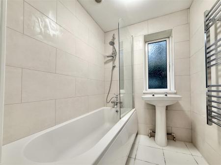 Family Bathroom.jpg