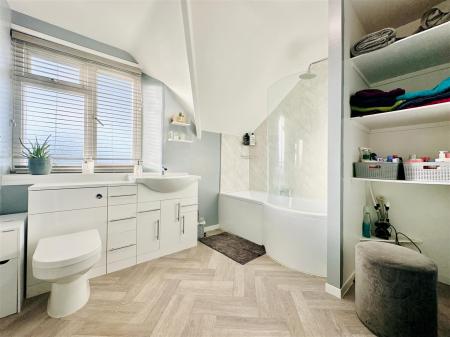 Bathroom.JPG