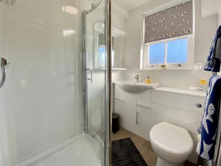PC Bathroom,.JPG