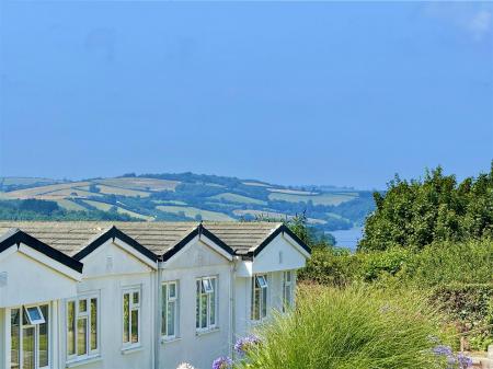 Views Across Site.JPG