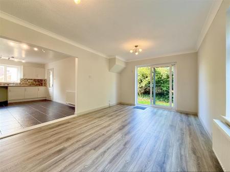 Lounge Towards Kitchen.JPG