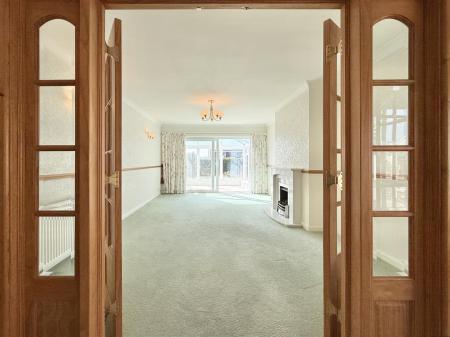 EntranceHall To Living Room.JPG