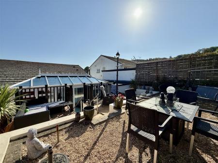 rear left quarter.JPG