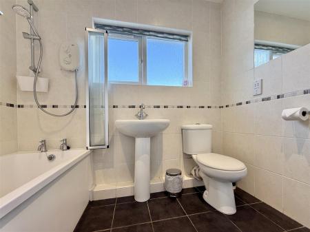 Bathroom_.jpg
