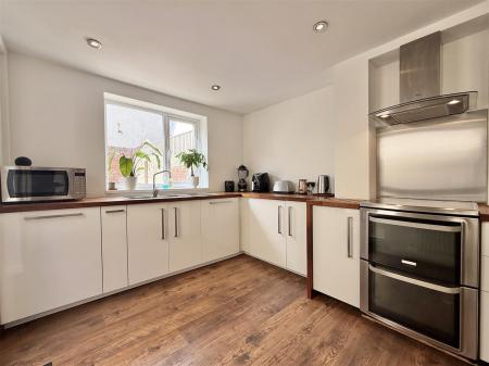 Kitchen_.jpg