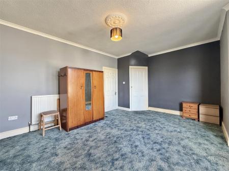 Bedroom_1.jpg