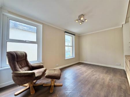 Bedroom 2.jpg