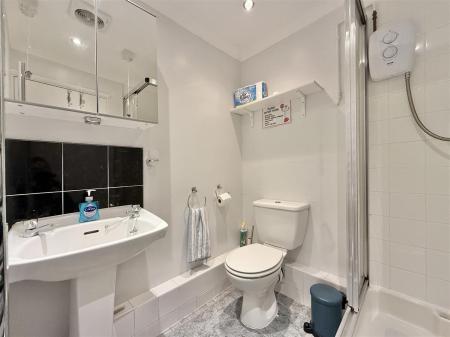 Shower Room.jpg