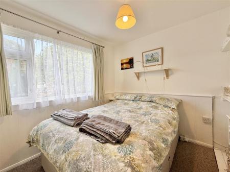 Bedroom 1.jpg