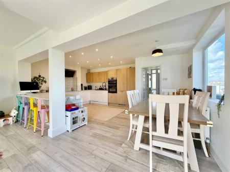 Dining & kitchen Space.JPG