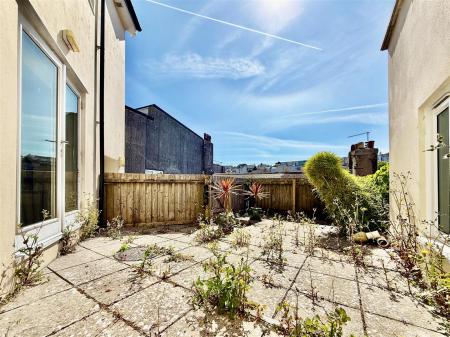 Rear_Garden.jpeg