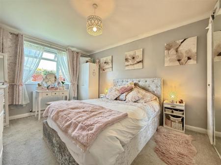 Bed 1.JPG