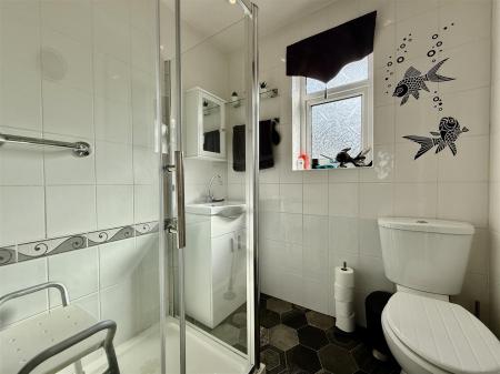 Shower Room.JPG