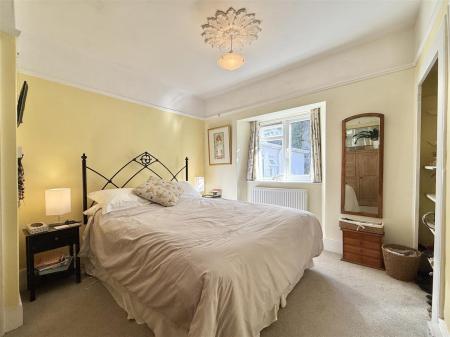 Bedroom  1.jpg