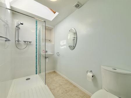 Shower Room.JPG