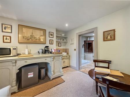 Guest Sitting Room 2.JPG