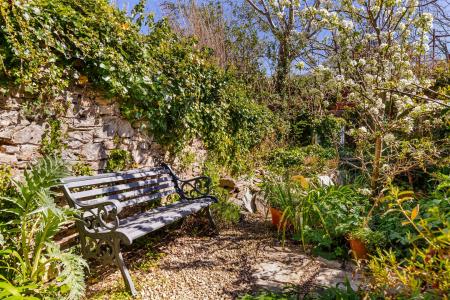 Garden Seating Area.JPG
